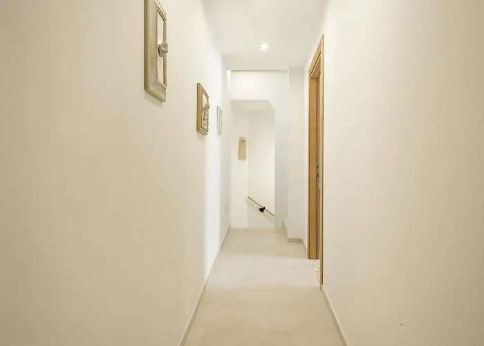 La Via And Terrace Maison d'hôtes 3*